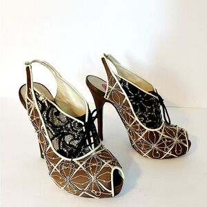 CESARE PACIOTTI laced heel gold white black size 38